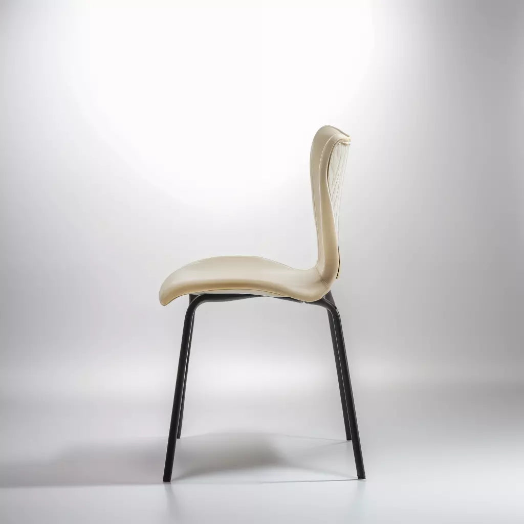 COMBINATIE DEAL - Femme Crème Vlinderstoelen in set van 4 + Maki Eettafel